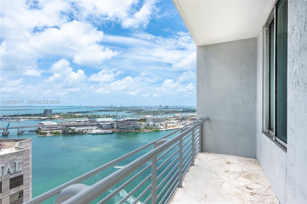 335 S Biscayne Blvd, Unit LPH-04, Miami, FL 33131 Photo