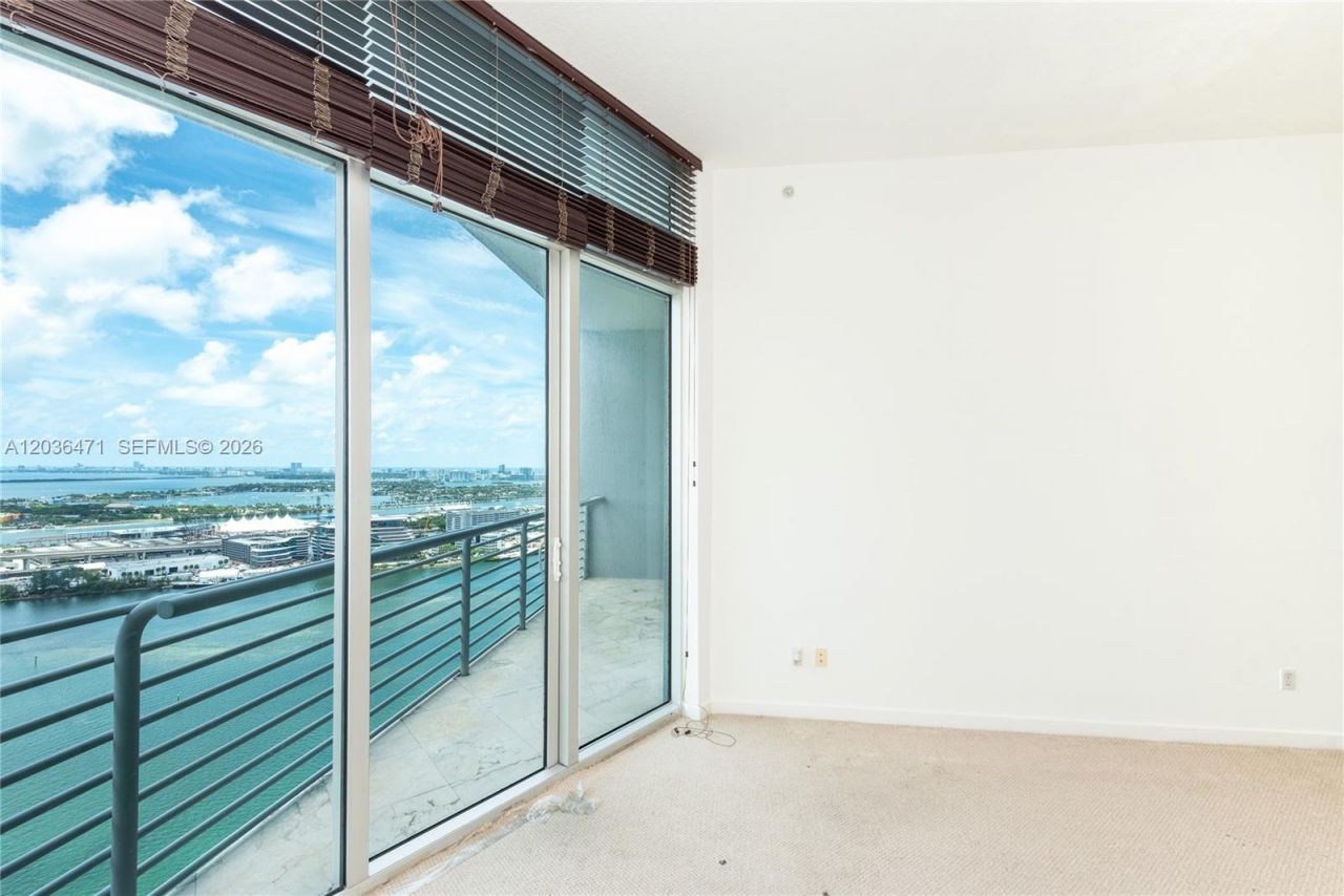 335 S Biscayne Blvd, Unit LPH-04, Miami, FL 33131 Photo