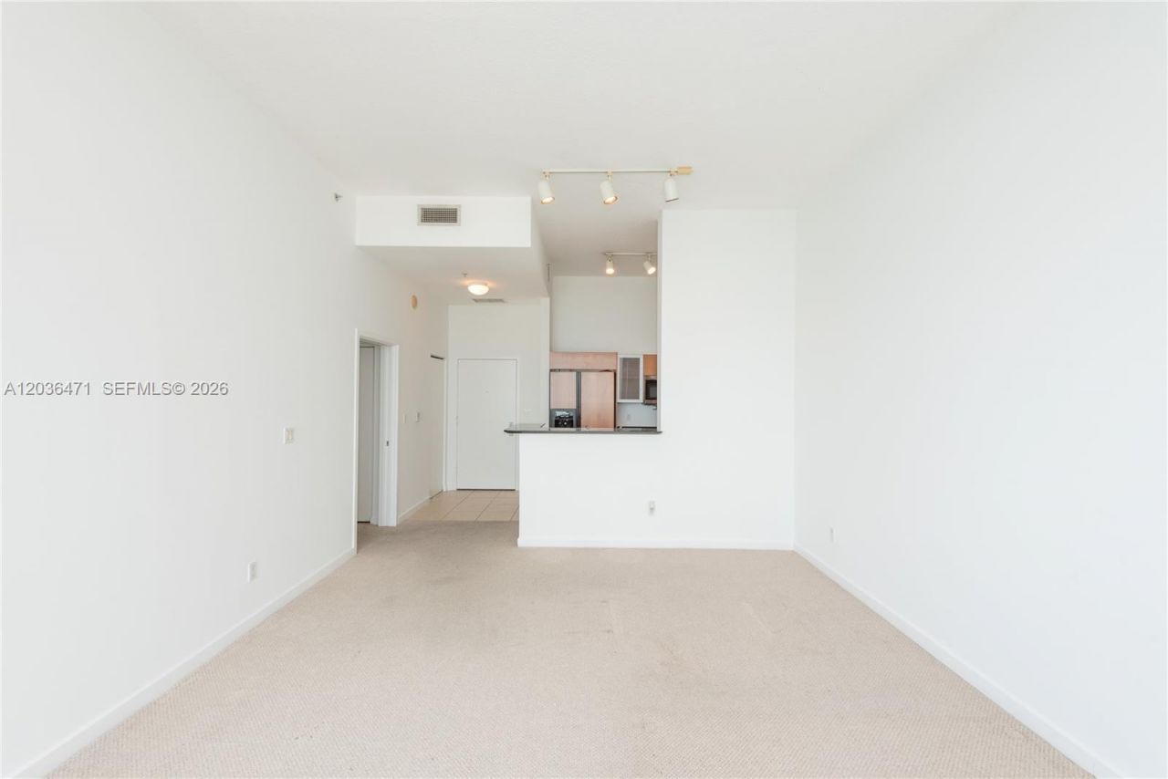 335 S Biscayne Blvd, Unit LPH-04, Miami, FL 33131 Photo