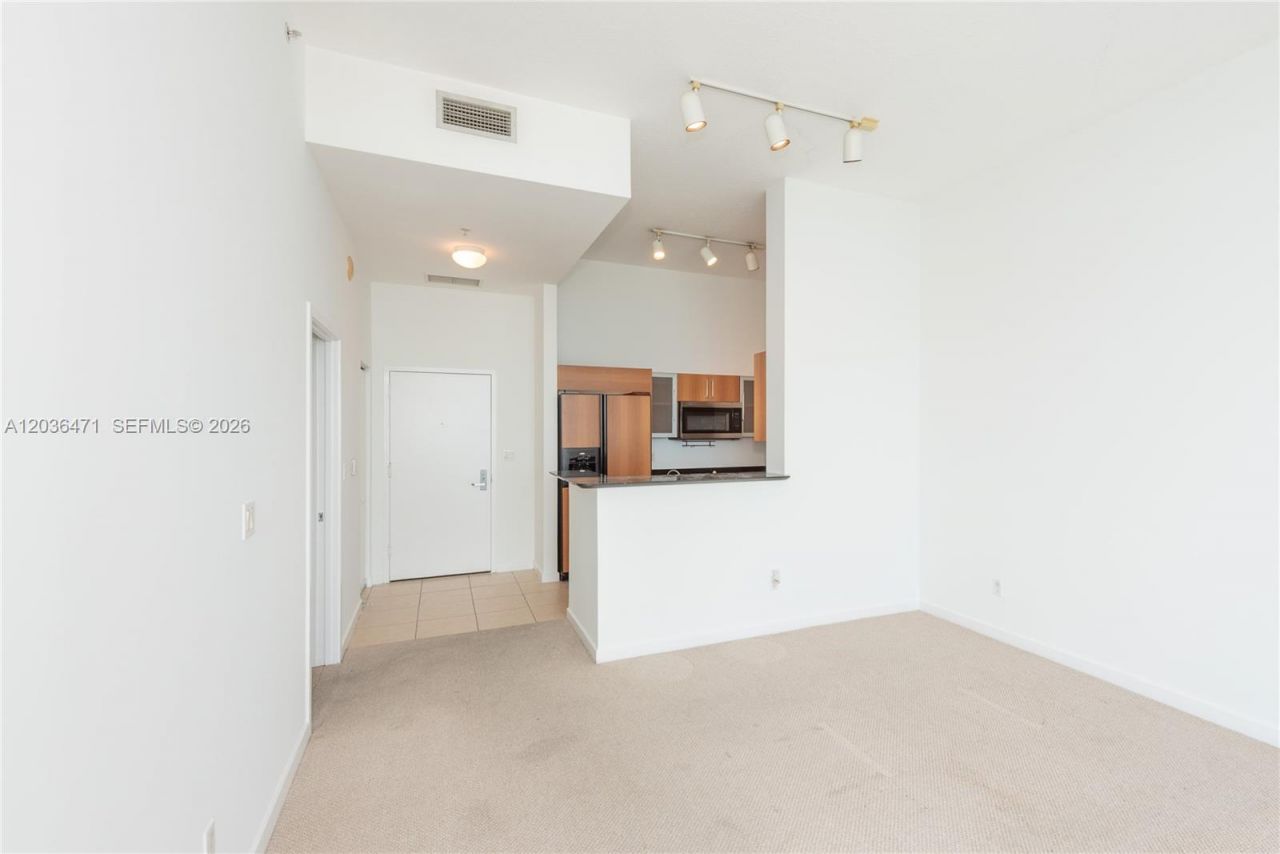335 S Biscayne Blvd, Unit LPH-04, Miami, FL 33131 Photo
