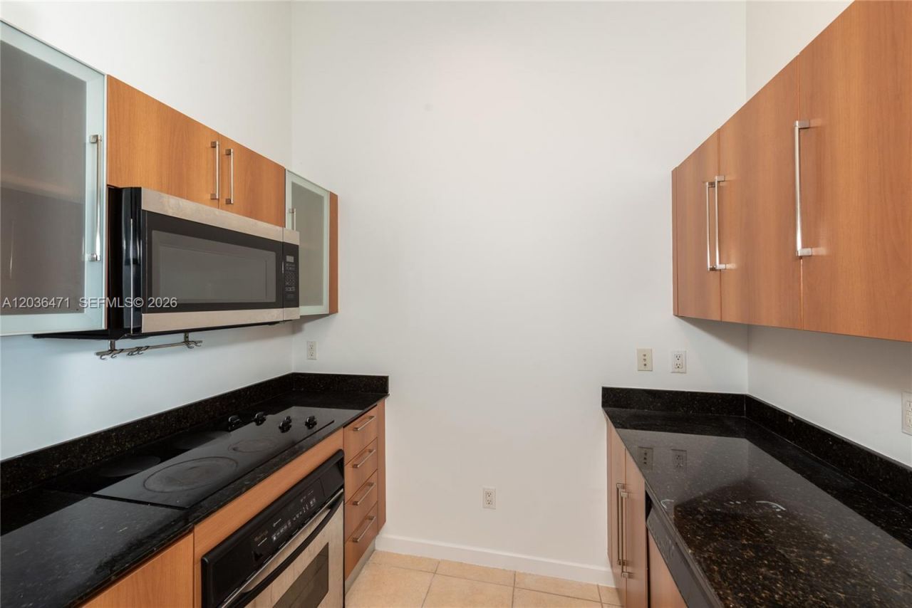 335 S Biscayne Blvd, Unit LPH-04, Miami, FL 33131 Photo