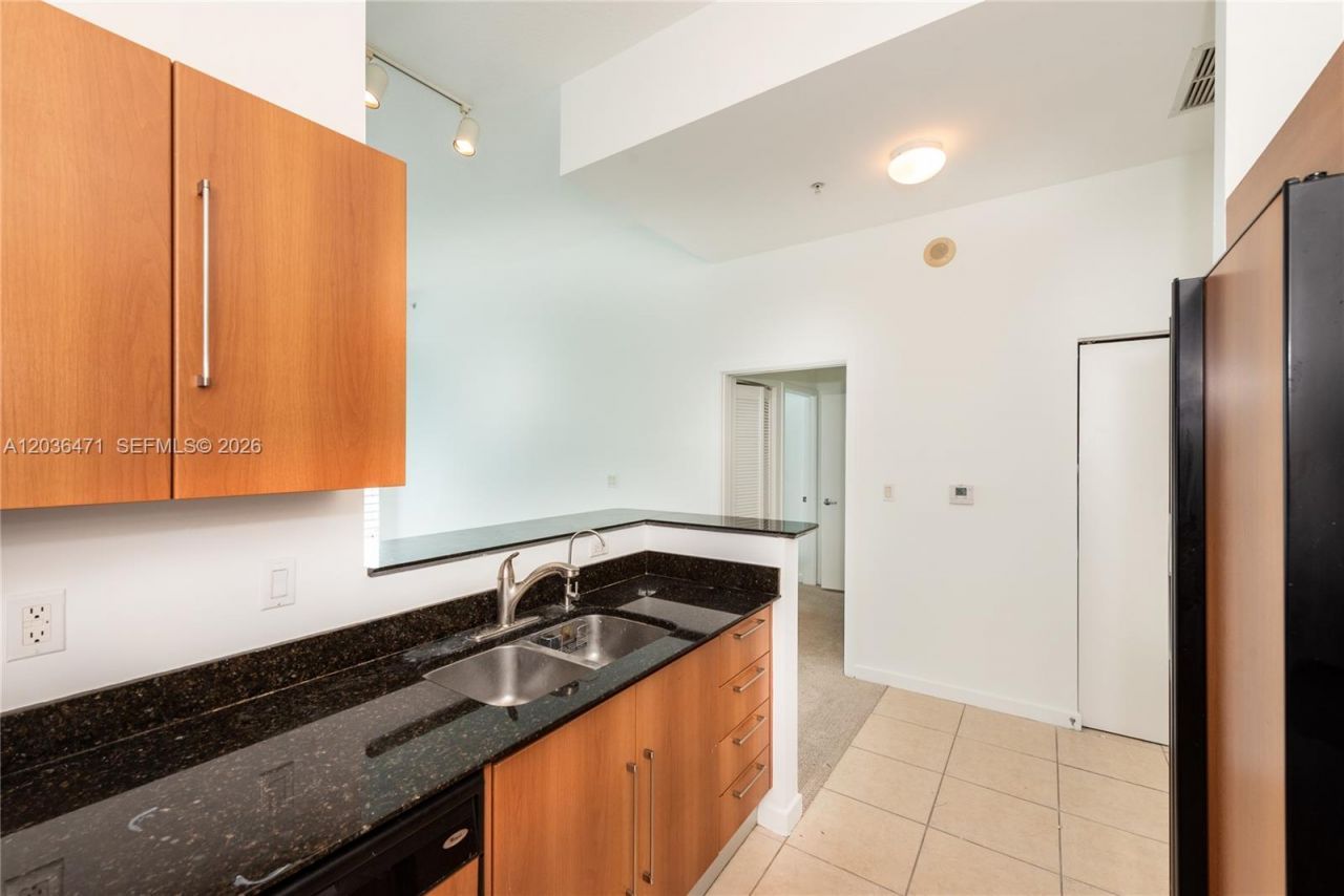 335 S Biscayne Blvd, Unit LPH-04, Miami, FL 33131 Photo