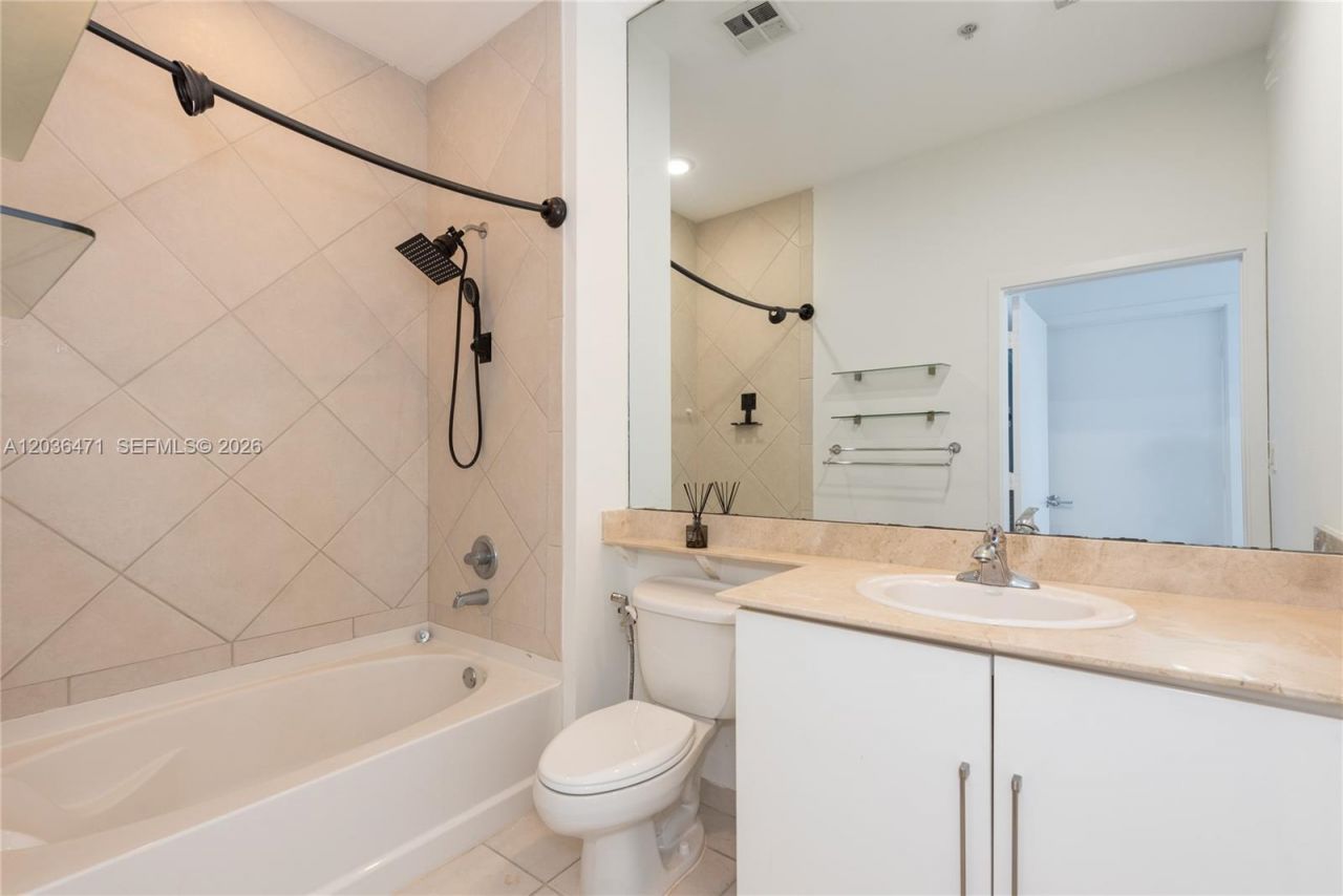 335 S Biscayne Blvd, Unit LPH-04, Miami, FL 33131 Photo