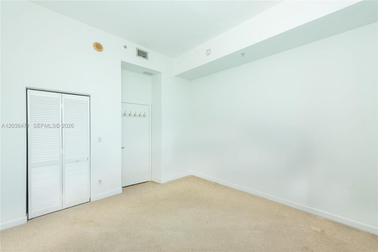 335 S Biscayne Blvd, Unit LPH-04, Miami, FL 33131 Photo