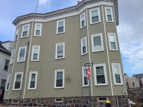 27 Buttonwood St, Unit 1, Boston, MA 02125