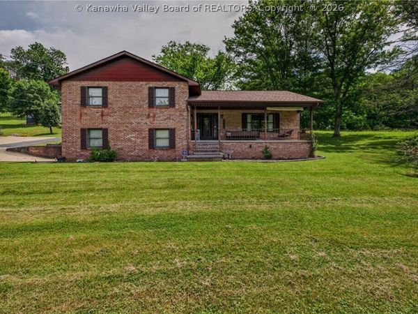 668 Rocky Step Road, Scott Depot, WV 25560