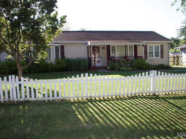 124 Cascade Drive, Belleville, IL 62223
