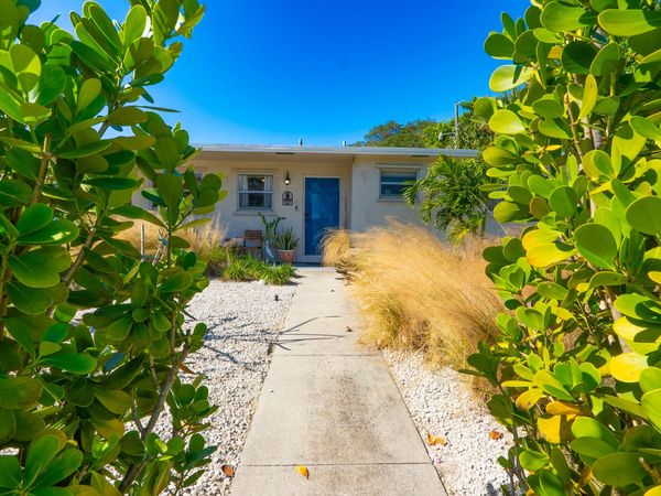 2401 Avenue Q, West Palm Beach, FL 33404
