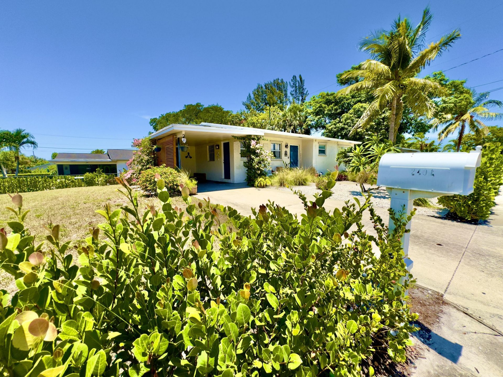 2401 Avenue Q, West Palm Beach, FL 33404 Photo