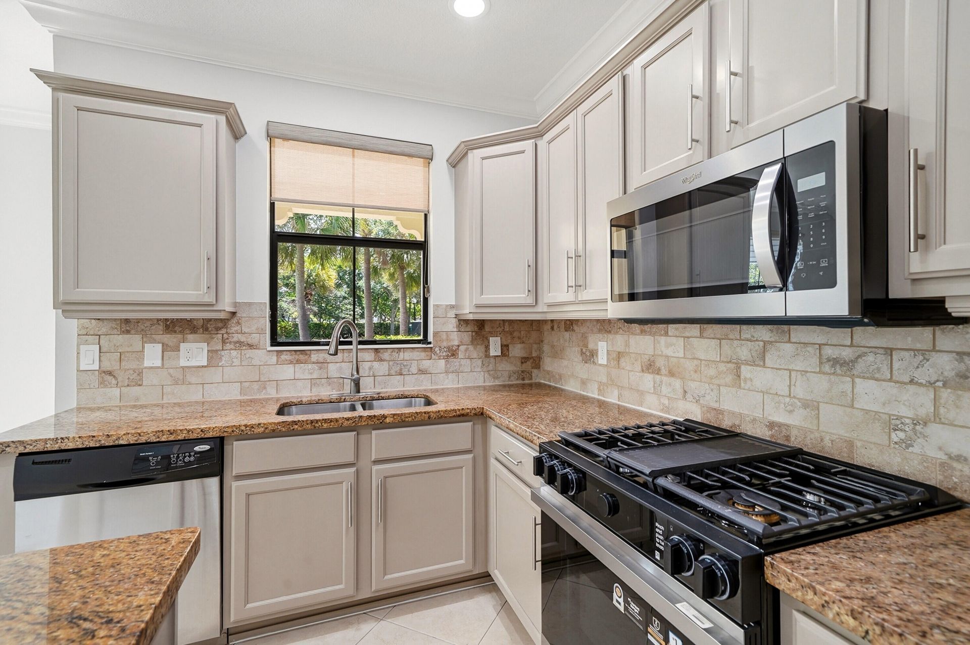 3390 NW 125th Avenue, Sunrise, FL 33323 Photo