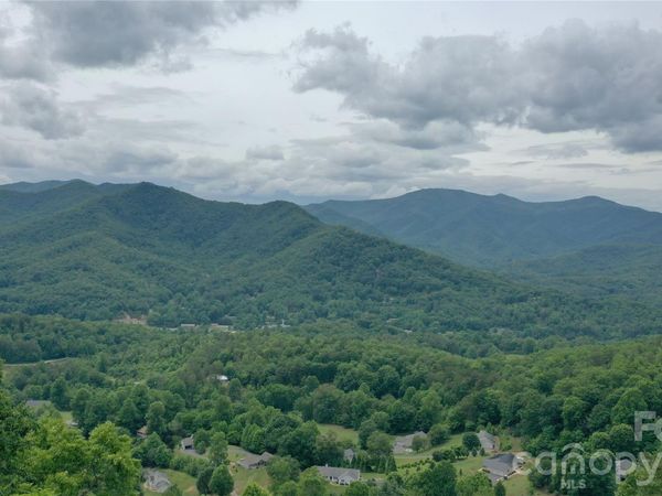 77 Kako Ridge , Sylva, NC 28779