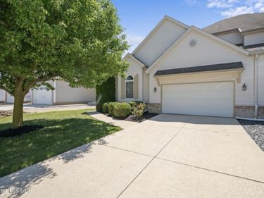 1163 Meadowlark Lane, Bowling Green, OH 43402