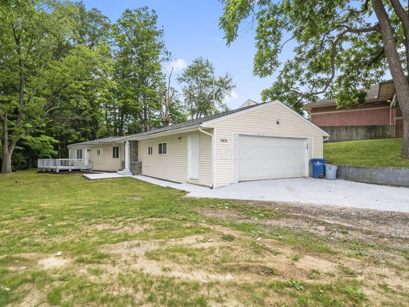 1404 Waggoner Road, Reynoldsburg, OH 43068 Photo 2