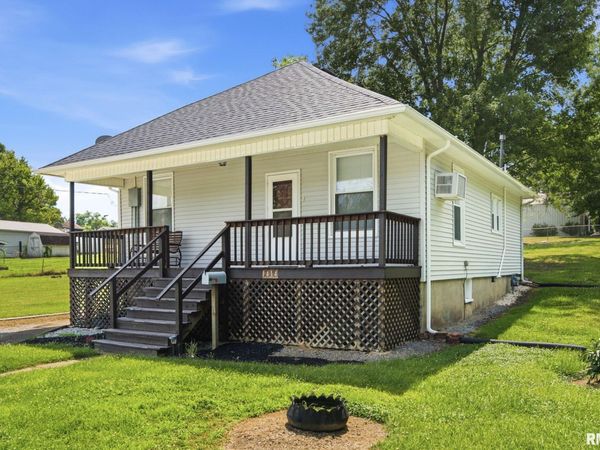 1414 NEWTON Avenue, Johnston City, IL 62951