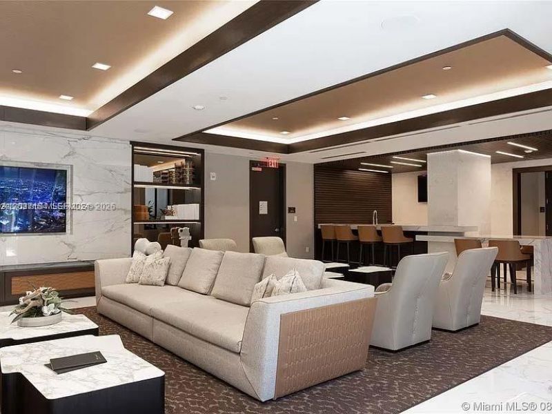 301 Altara Ave, Unit 527, Coral Gables, FL 33146 Photo