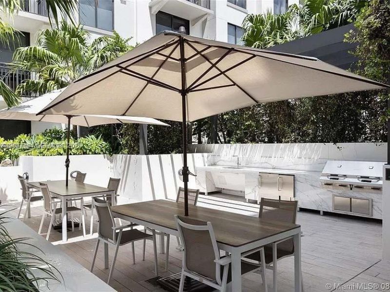 301 Altara Ave, Unit 527, Coral Gables, FL 33146 Photo