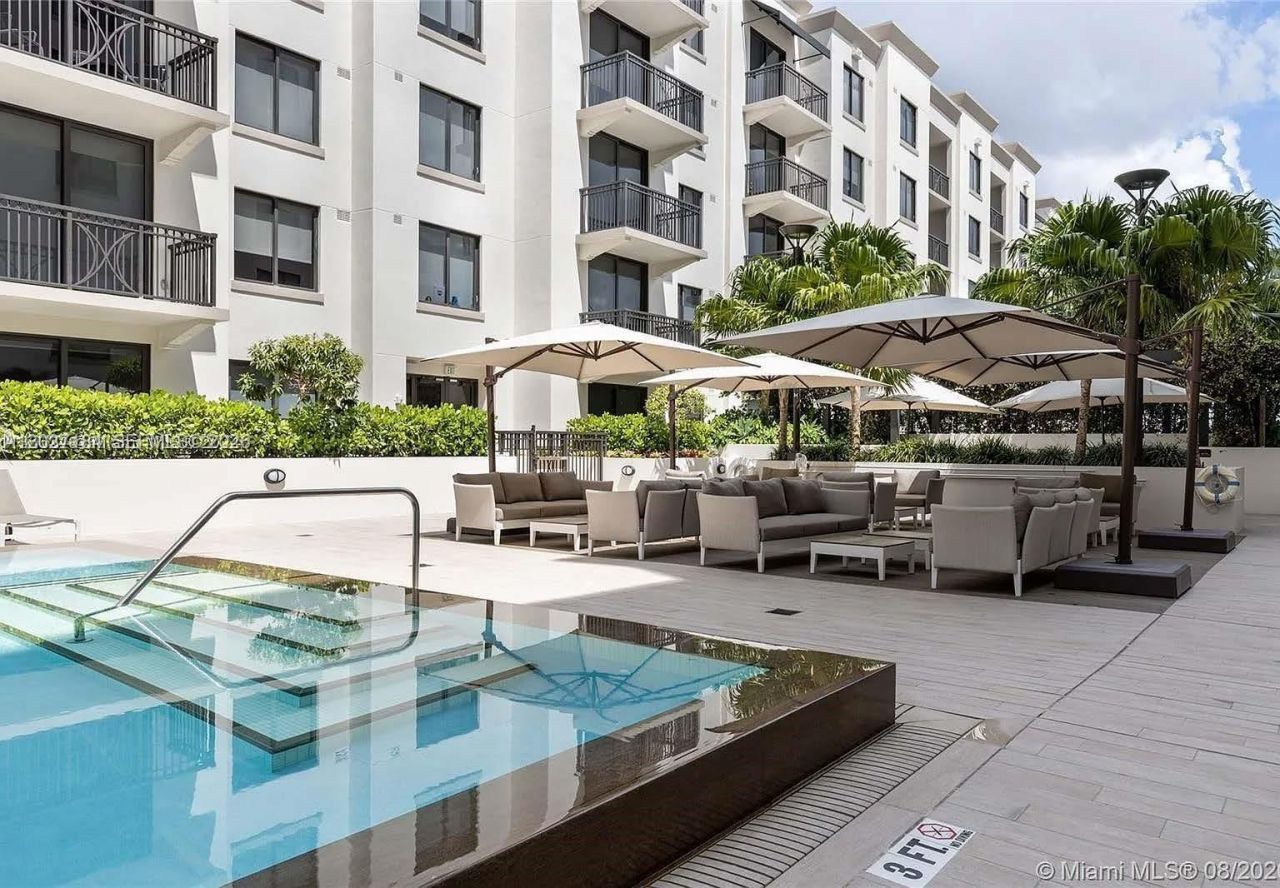 301 Altara Ave, Unit 527, Coral Gables, FL 33146 Photo