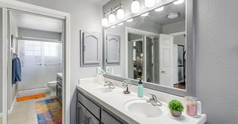 3925 Woodpointe Cir, Sacramento, CA 95821 Photo