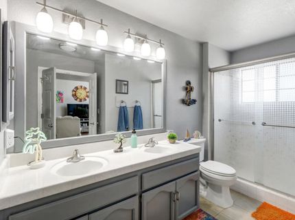 3925 Woodpointe Cir, Sacramento, CA 95821 Photo