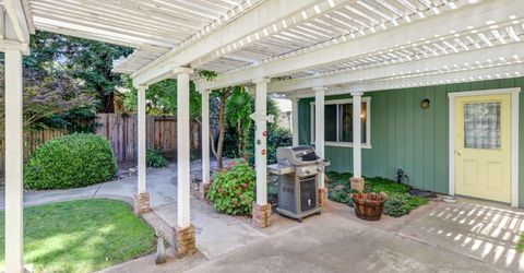 3925 Woodpointe Cir, Sacramento, CA 95821 Photo