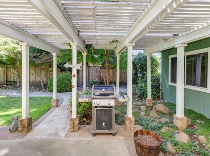 3925 Woodpointe Cir, Sacramento, CA 95821 Photo