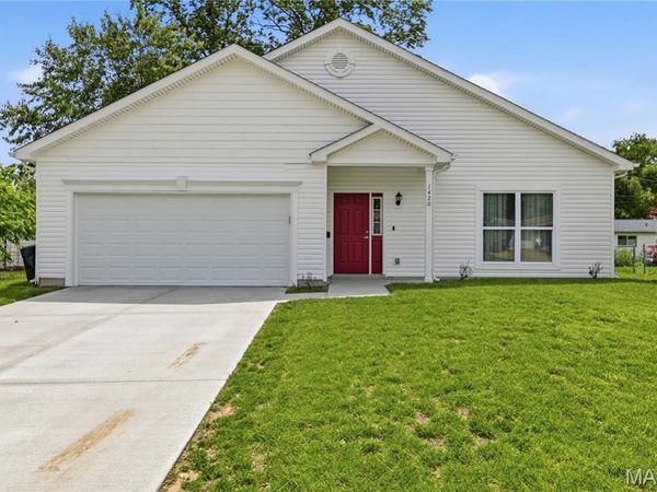 1420 Swallow Lane , Florissant, MO 63031