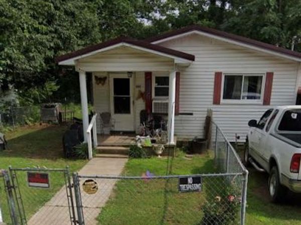 603 W North Street , Kennett, MO 63857