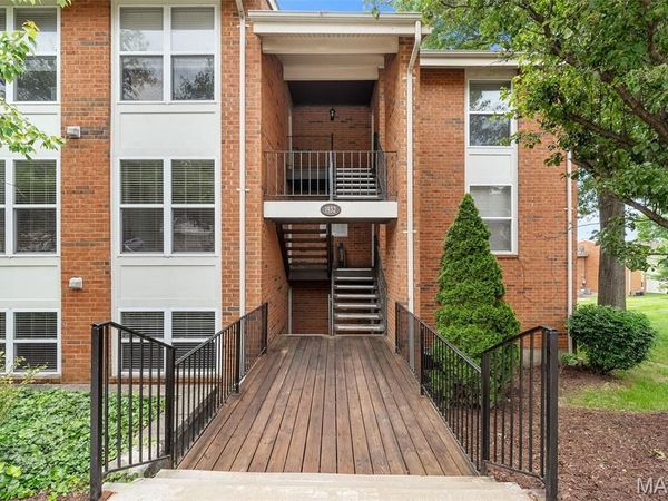 1932 Greenglen Drive , Unit 203, Kirkwood, MO 63122