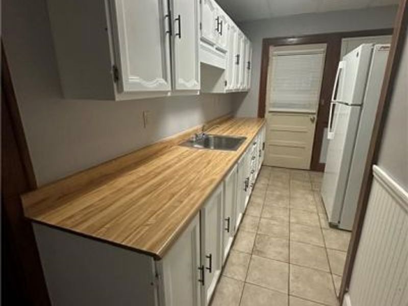 1103 Estelle Court , Niles, OH 44446 Photo 3