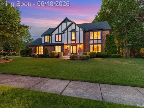 11295 Hillcrest Drive, Plymouth Twp, MI 48170