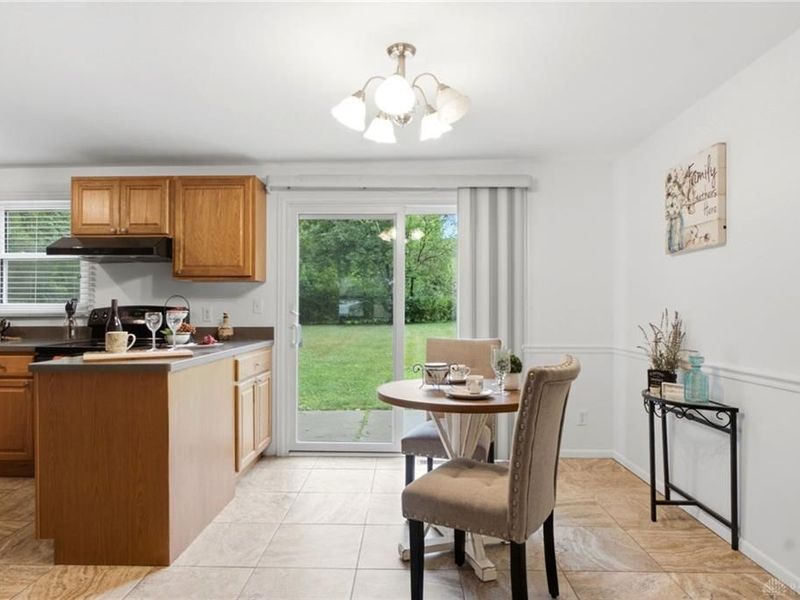 2552 Conwood Drive, Beavercreek, OH 45434 Photo 10