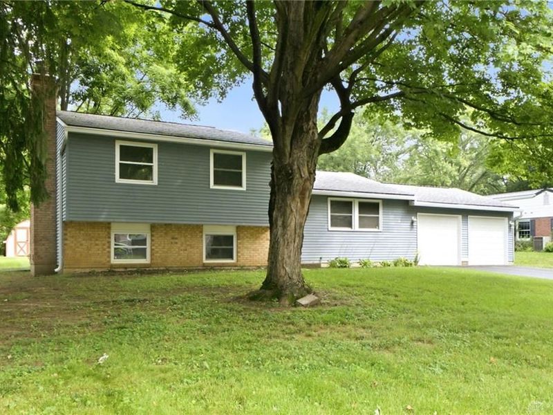 2552 Conwood Drive, Beavercreek, OH 45434 Photo 3