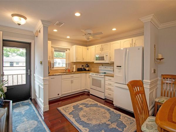 1100 E BAY DRIVE , Unit 104, LARGO, FL 33770