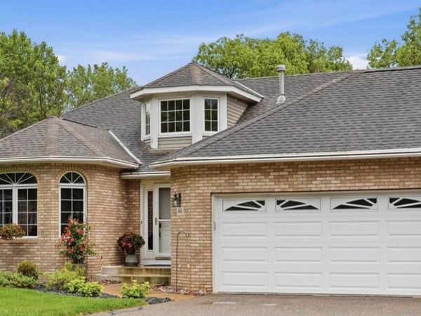 4166 Thornhill Lane, Vadnais Heights, MN 55127