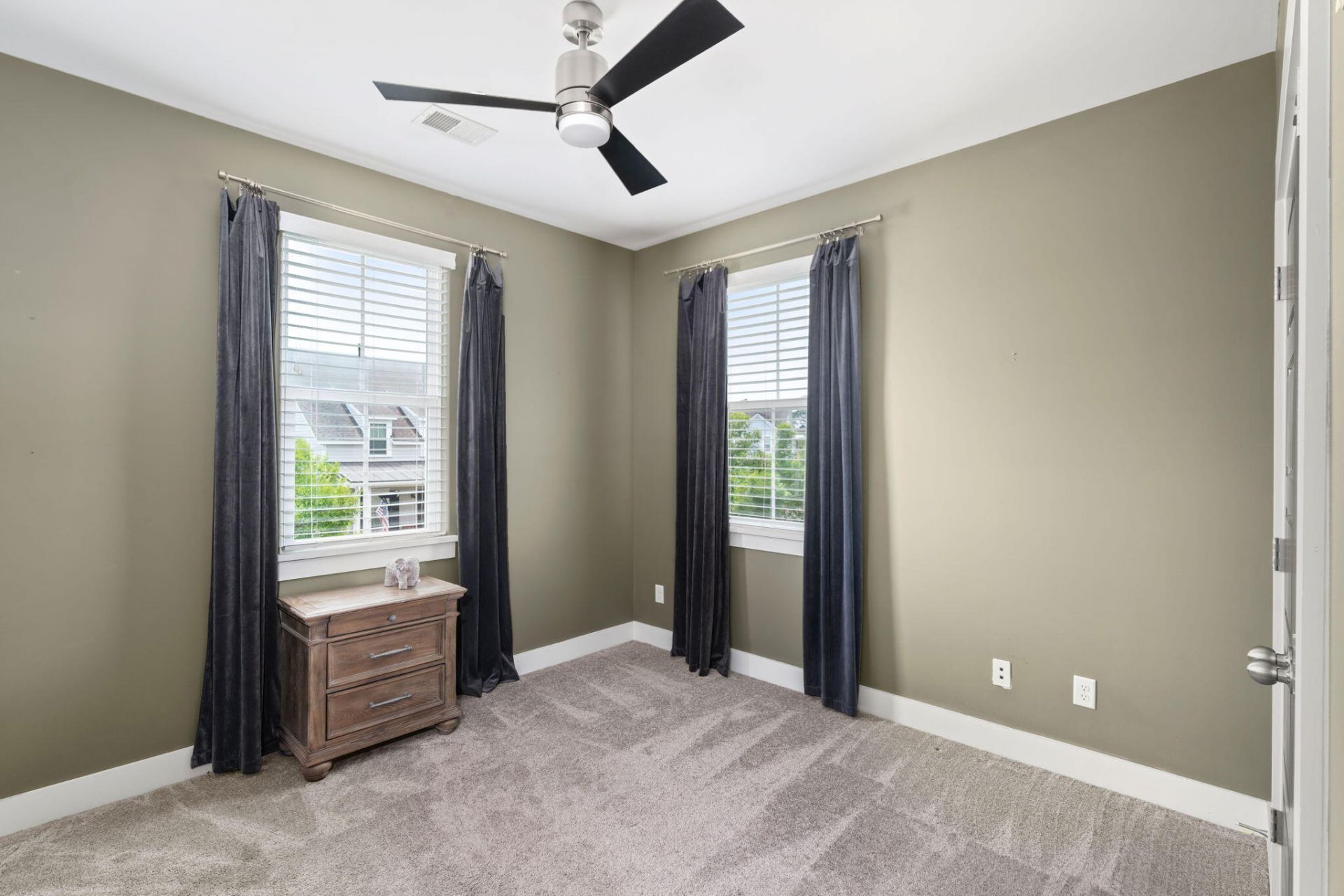 208 Oakbend Street Photo 37