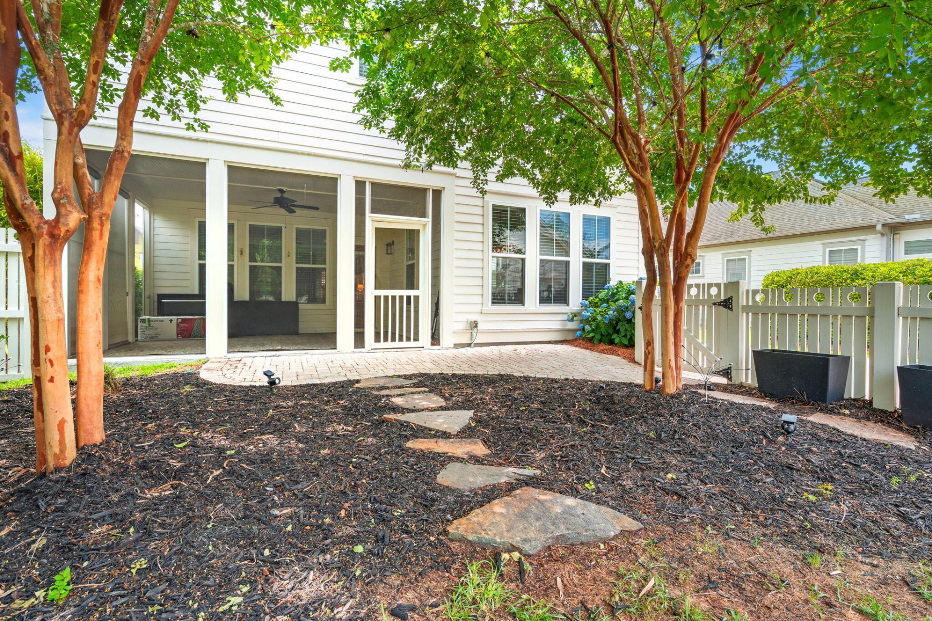 208 Oakbend Street Photo 47