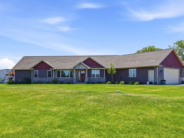 W2111 LAU ROAD, Freedom, WI 54130