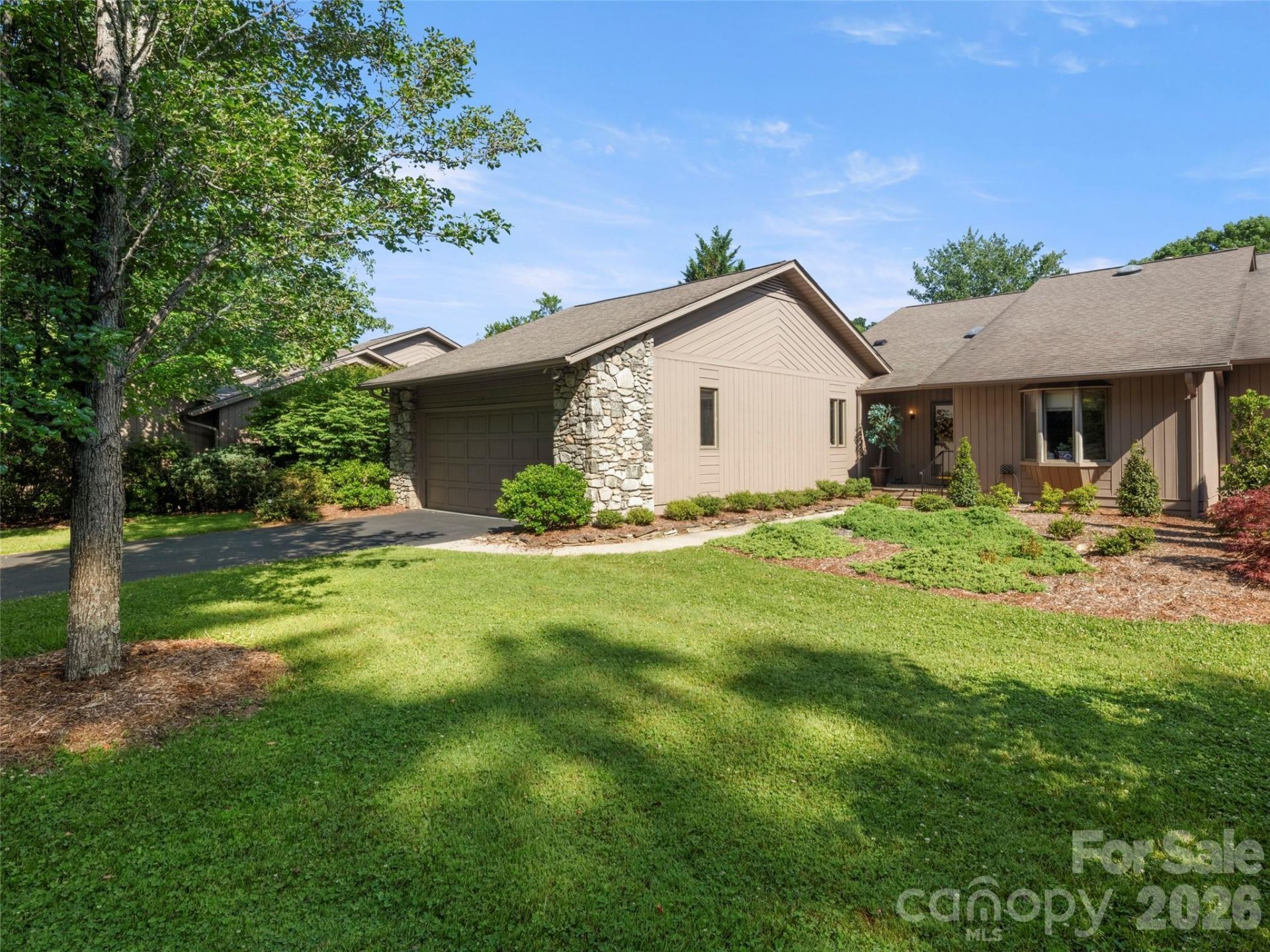 20 Clubside Drive, Asheville, NC 28804 Main Photo