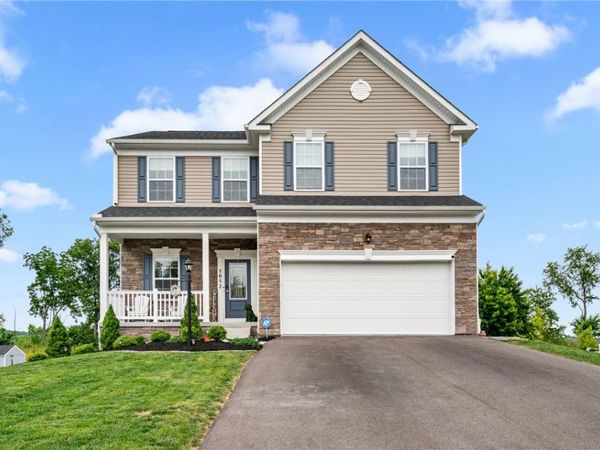 5052 Chalfant Ln, Gibsonia, PA 15044