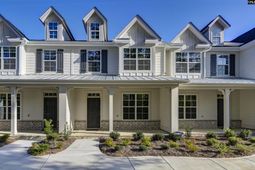 511 Adelaide Court  photo 4