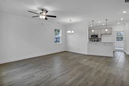 500 Adelaide Court  photo 4