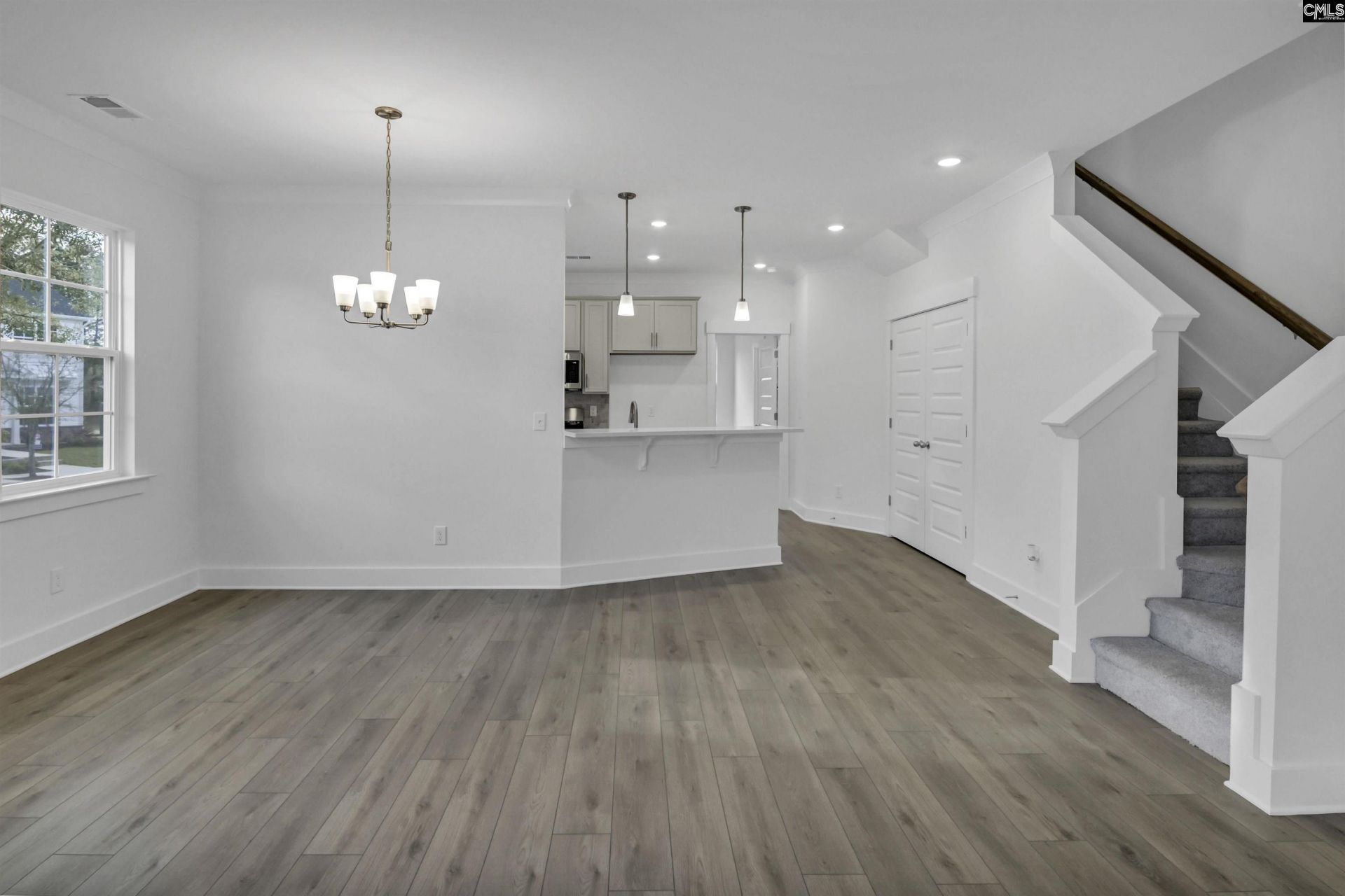 500 Adelaide Court  Photo 5
