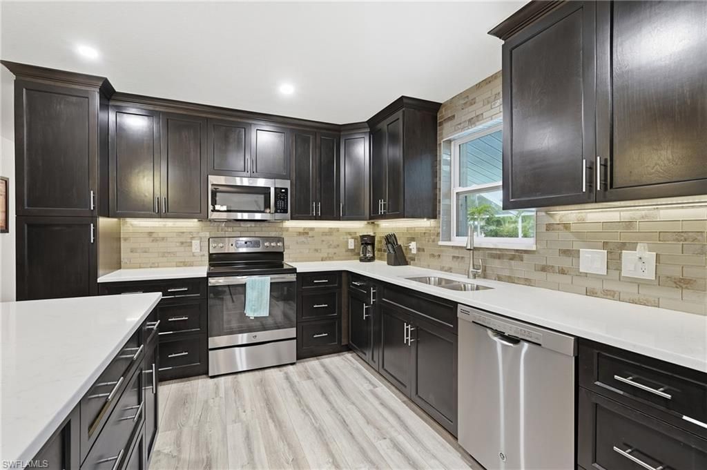 2045 SE 28th St, Cape Coral, FL 33904 Photo
