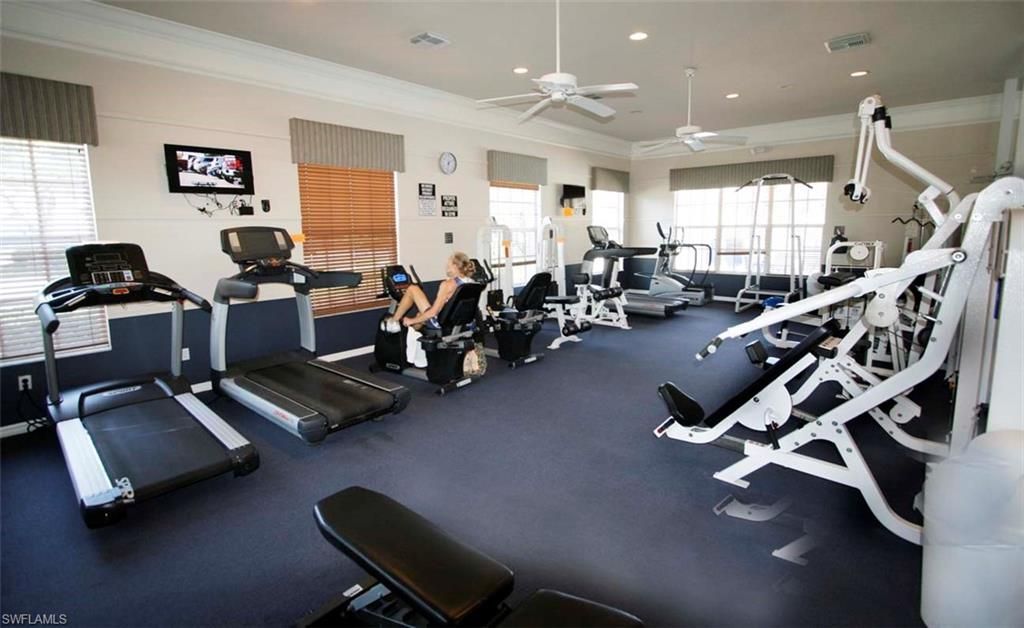 8293 Pacific Beach Dr, Fort Myers, FL 33966 Photo
