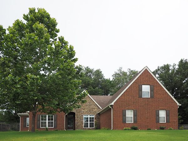400 EAGLE VALLEY DR, Oakland, TN 38060