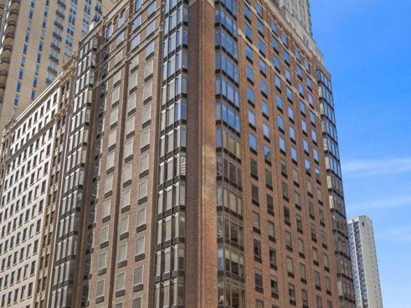 40 E Delaware Place, Unit 1502, Chicago, IL 60611