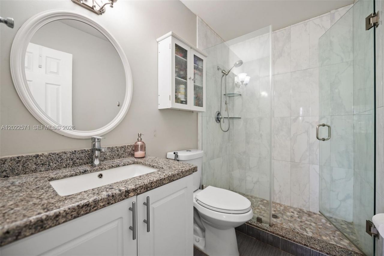 10049 Winding Lake Rd , Unit 202, Sunrise, FL 33351 Photo