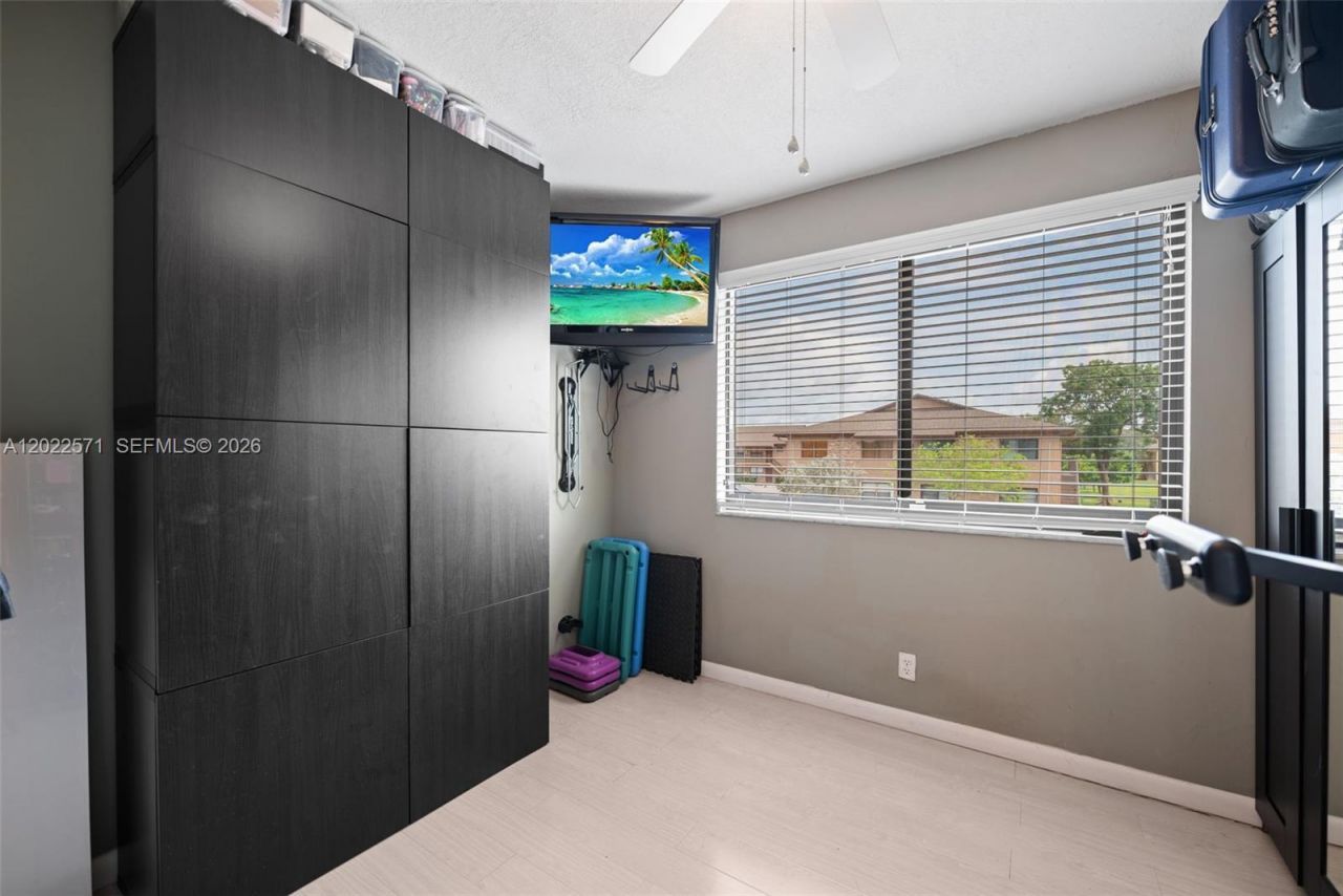 10049 Winding Lake Rd , Unit 202, Sunrise, FL 33351 Photo