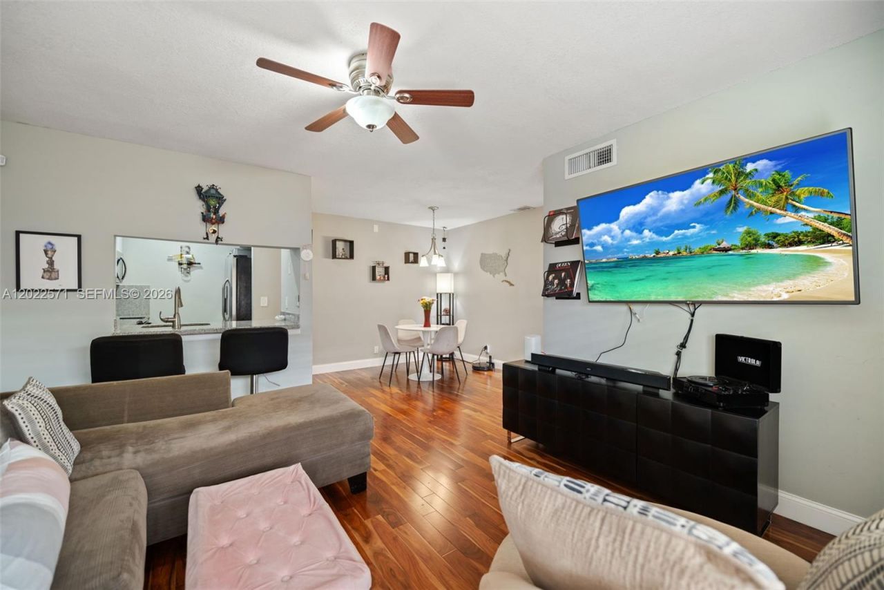 10049 Winding Lake Rd , Unit 202, Sunrise, FL 33351 Photo