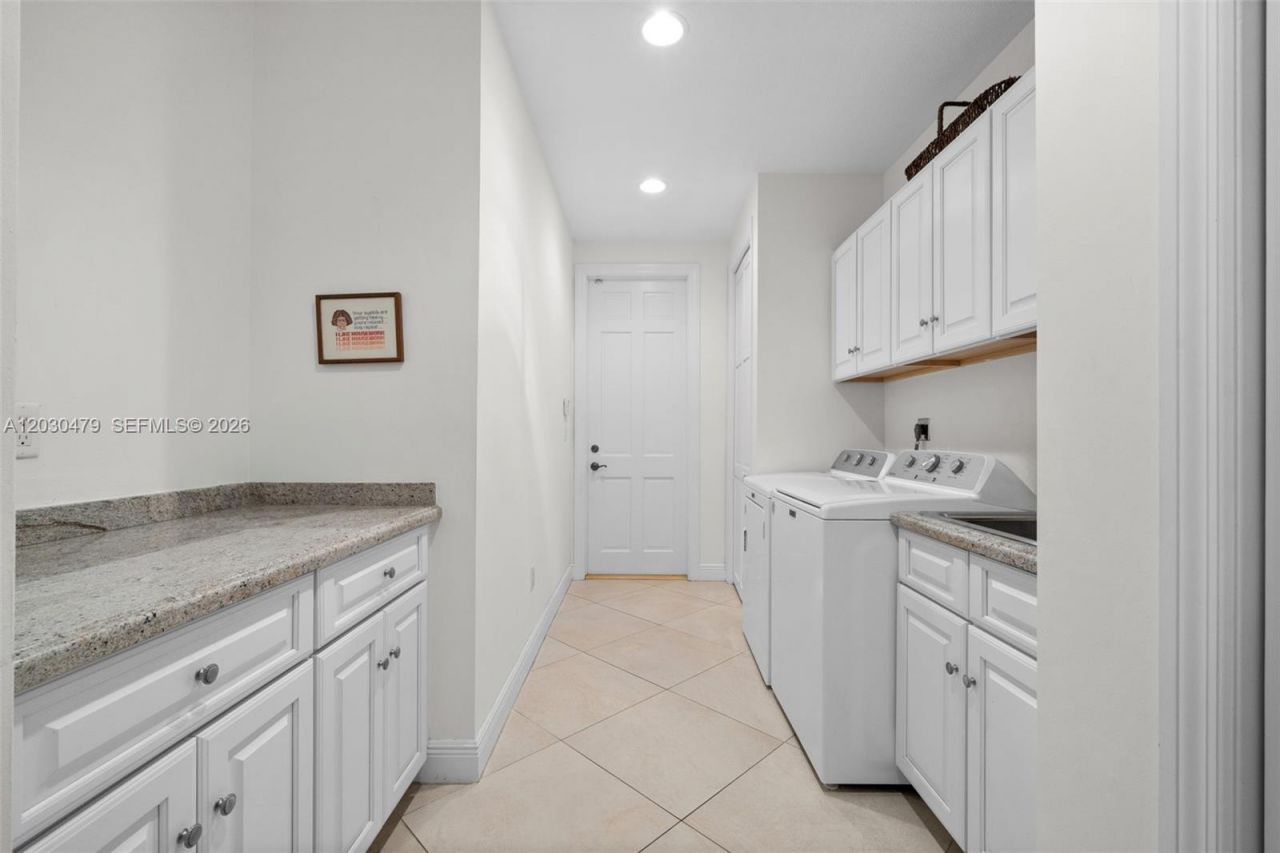 6020 W Suburban Dr , Pinecrest, FL 33156 Photo
